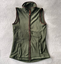 Load image into Gallery viewer, Women’s Green Country Gilet