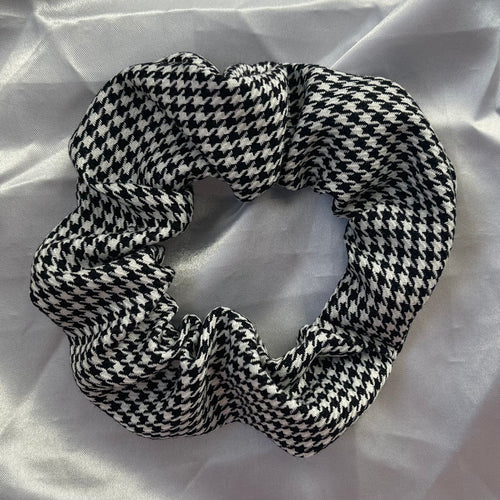 Black and White Houndstooth Scrunchie